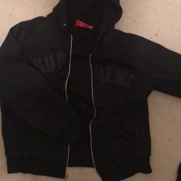 Supreme Hoodie - Picture 1 of 4
